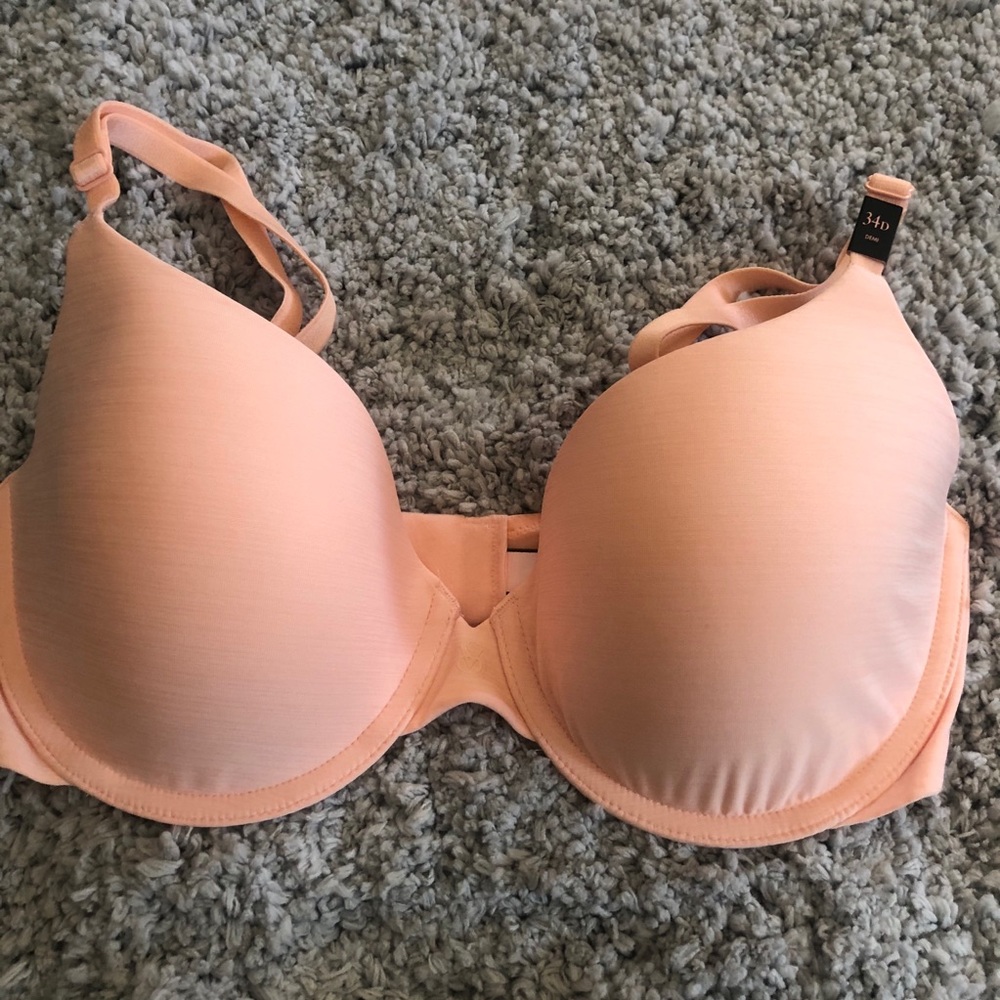 NWT Victoria’s Secret Bra 34D